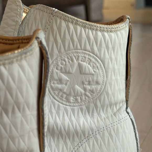 Converse High-top Shoes w/ Gold Details - Picture 3 of 6